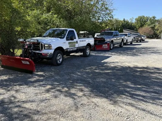 Countryside lawncare and snow removal Logo
