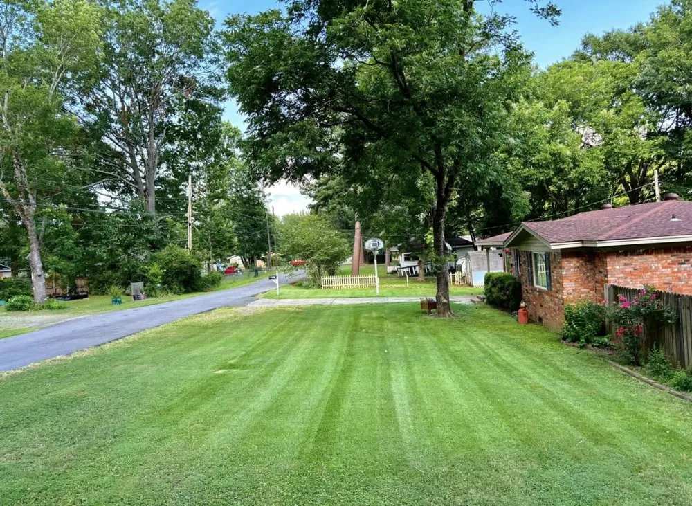 Top-rated yard maintenance with custom design in Bald Knob, AR by Countryside Lawncare