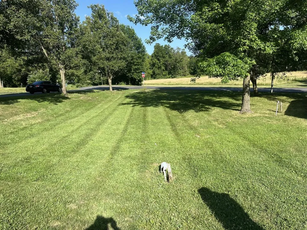Professional lawn care service in Jefferson City, MO - Counts Lawn and Landscape