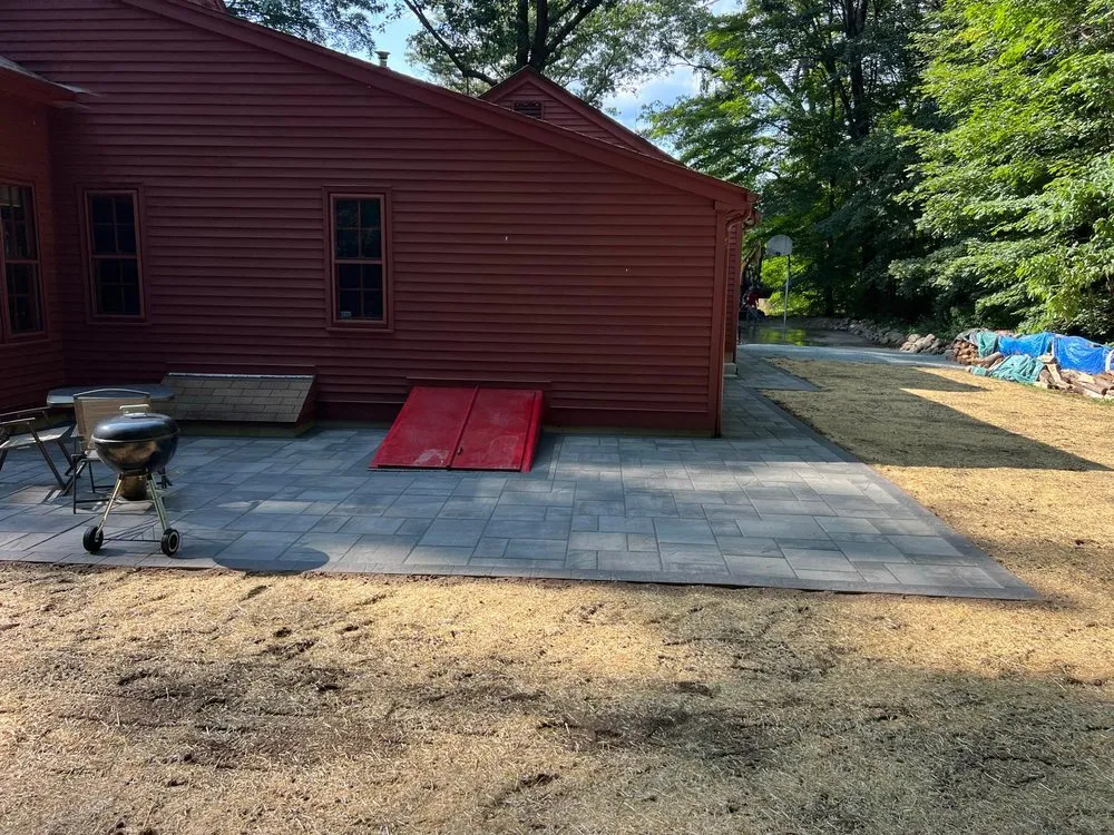 Custom yard maintenance in Branford, CT - County Hill Paving & Excavation