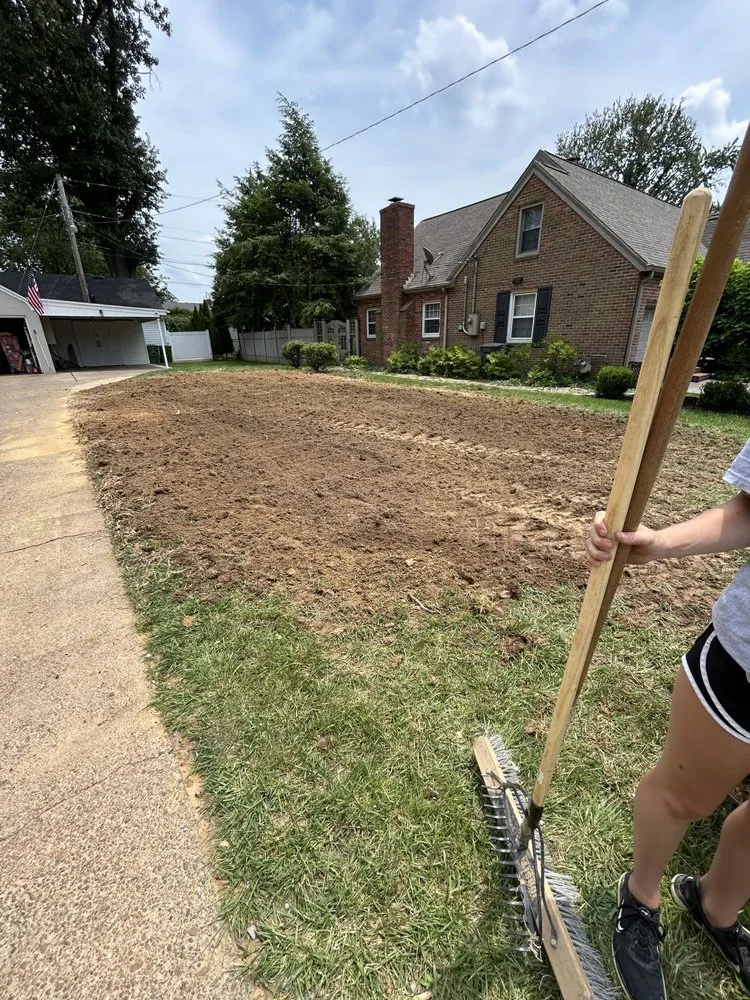Expert lawn mowing service experts serving Utica, KY - County Line Earthworks