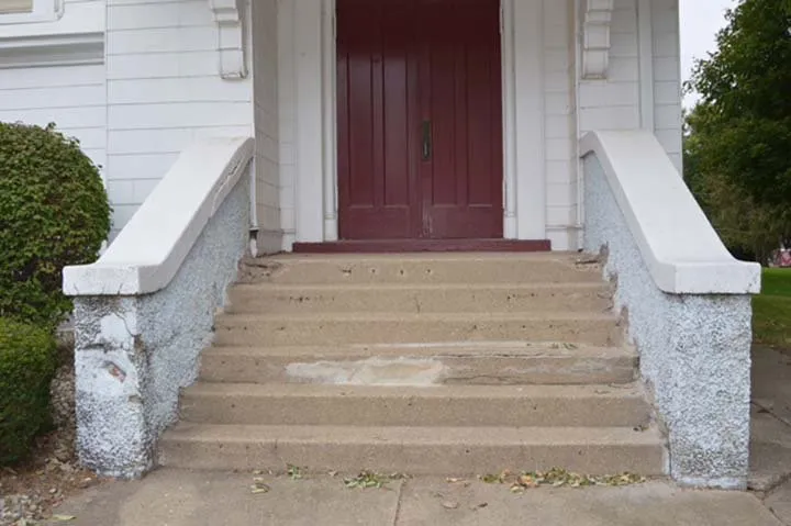 Local residential landscaping for beautiful yards in Kewanee, IL by County Line Service