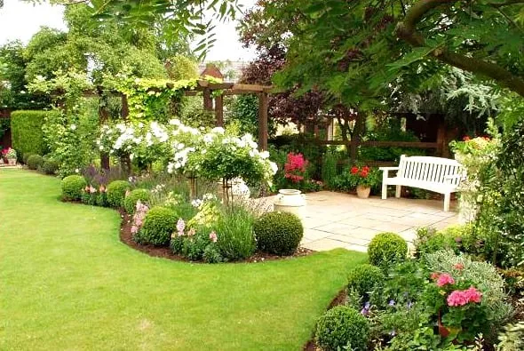 Custom landscape installation experts serving Downingtown, PA - Countywide Landscape