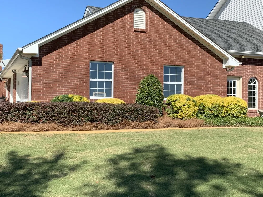 Custom yard cleanup service for homes in Marietta, MS by Courtney’s Lawn Care