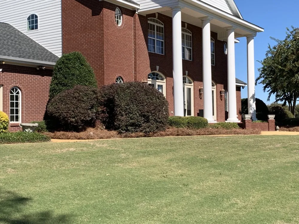 Affordable garden landscaping experts serving Marietta, MS - Courtney’s Lawn Care