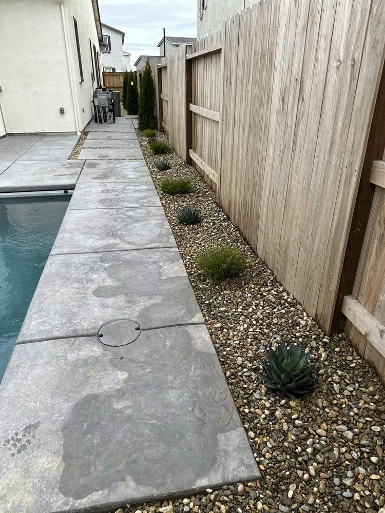 Affordable yard maintenance in Rancho Cordova, CA by Courtyard Landscape