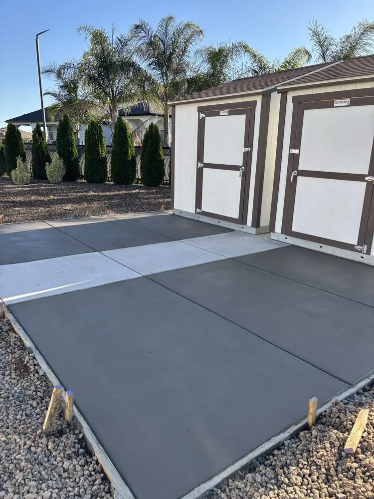 Reliable yard cleanup service experts serving Rancho Cordova, CA - Courtyard Landscape