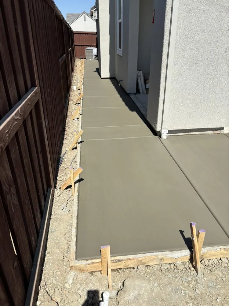 Local outdoor landscaping for homes across Rancho Cordova, CA - Courtyard Landscape