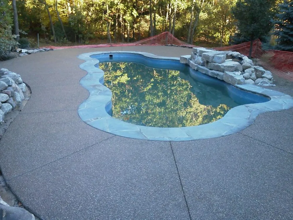 Expert lawn care service experts serving White Lake charter Township, MI - Cousins Stamped Concrete