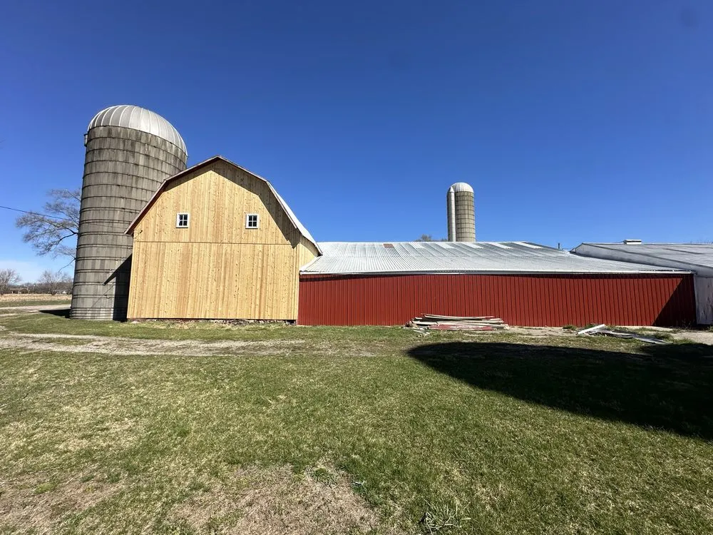 Affordable yard maintenance with custom design in Tecumseh, MI by Coutures property maintenance