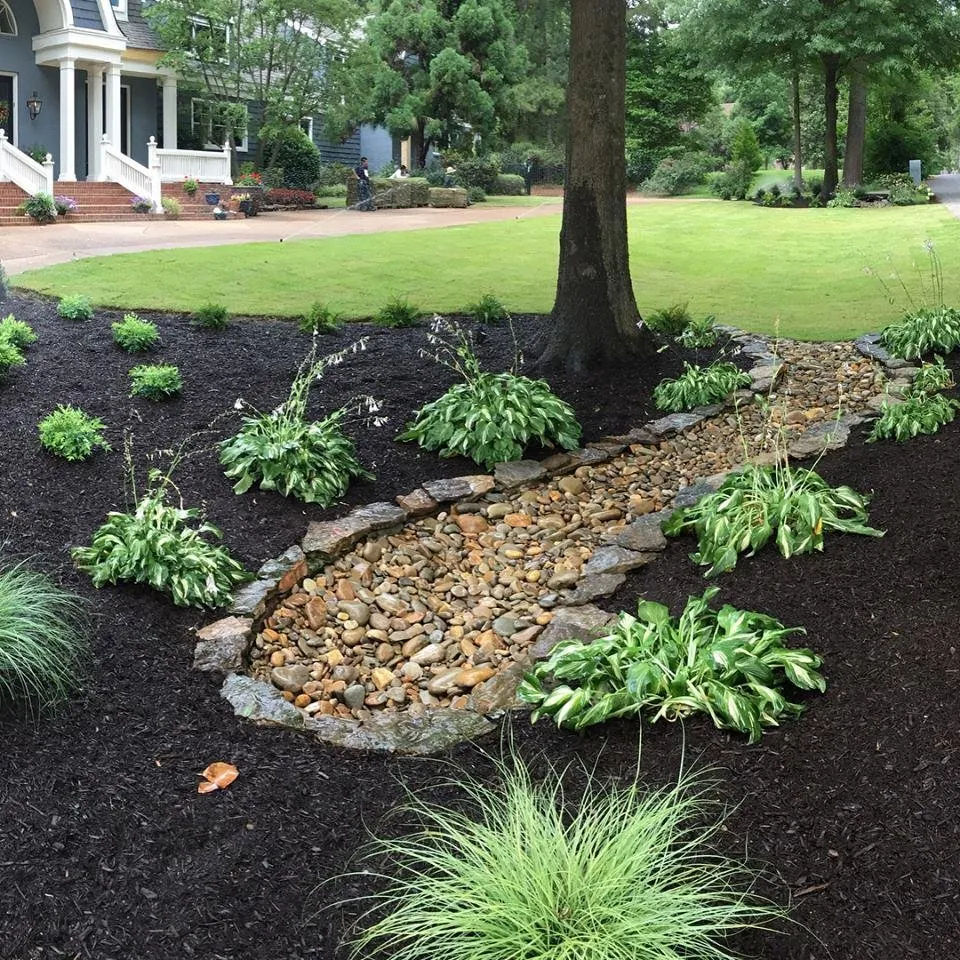Professional garden landscaping for year-round maintenance in Memphis, TN by Covenant Pool And Landscape