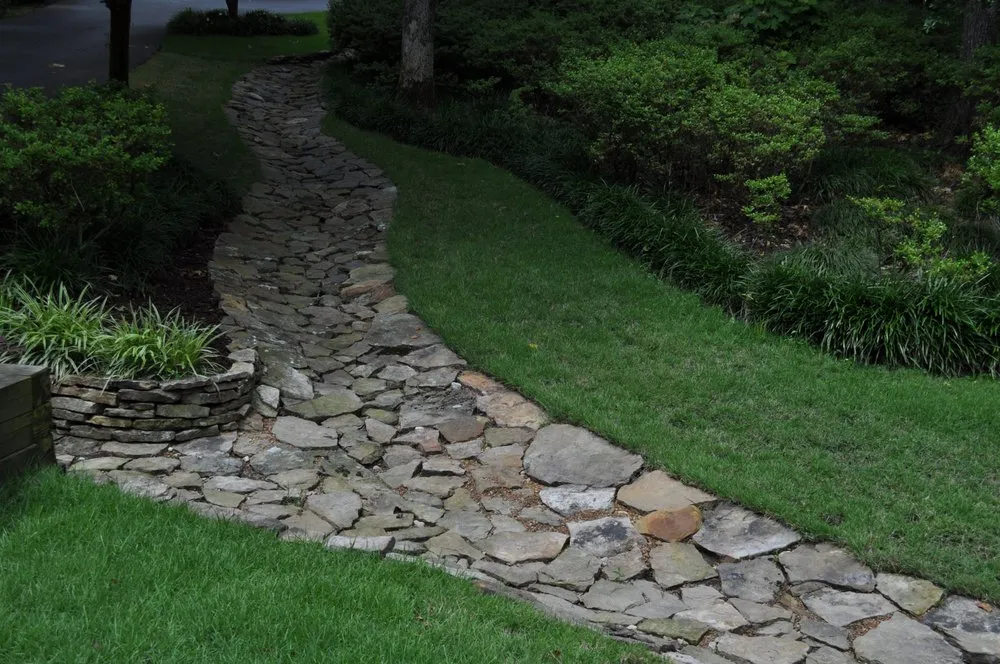 Local yard maintenance for residential properties in Memphis, TN by Covenant Pool And Landscape