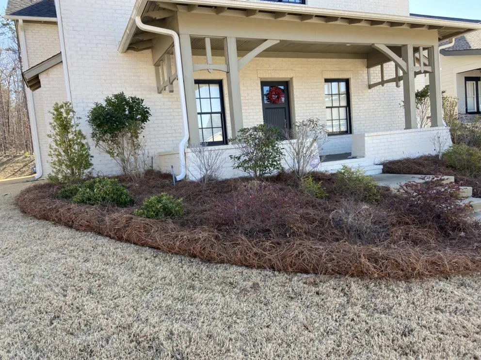 Custom yard cleanup service in Birmingham, AL by Covenant Service