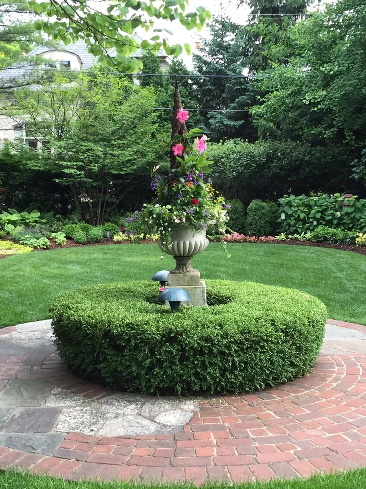 Trusted outdoor landscaping in Westmont, IL - Coventry Gardeners