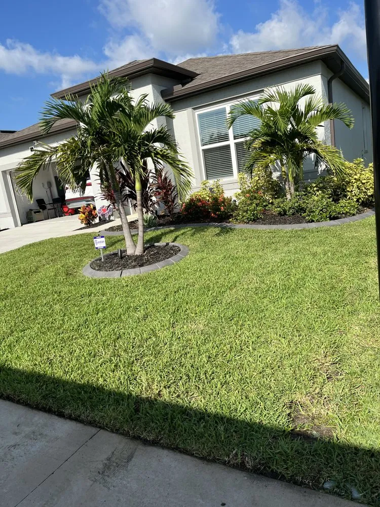 Custom outdoor landscaping experts serving Ellenton, FL - Covered Bridge Landscaping