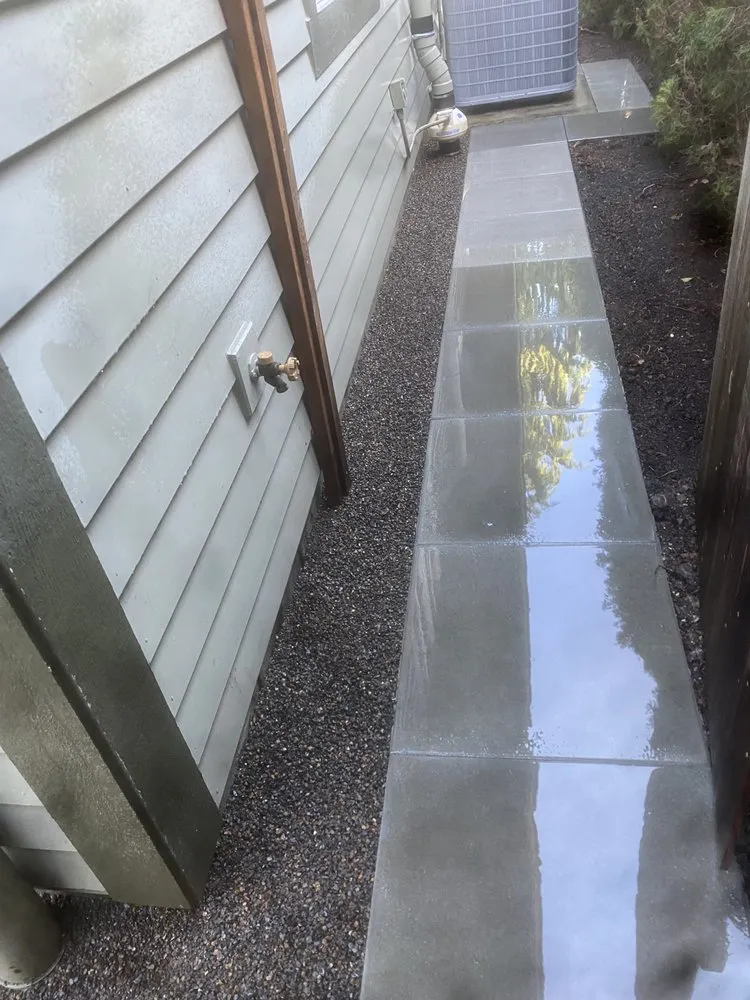 Professional yard cleanup service in Canby, OR - Covina Hills Landscaping