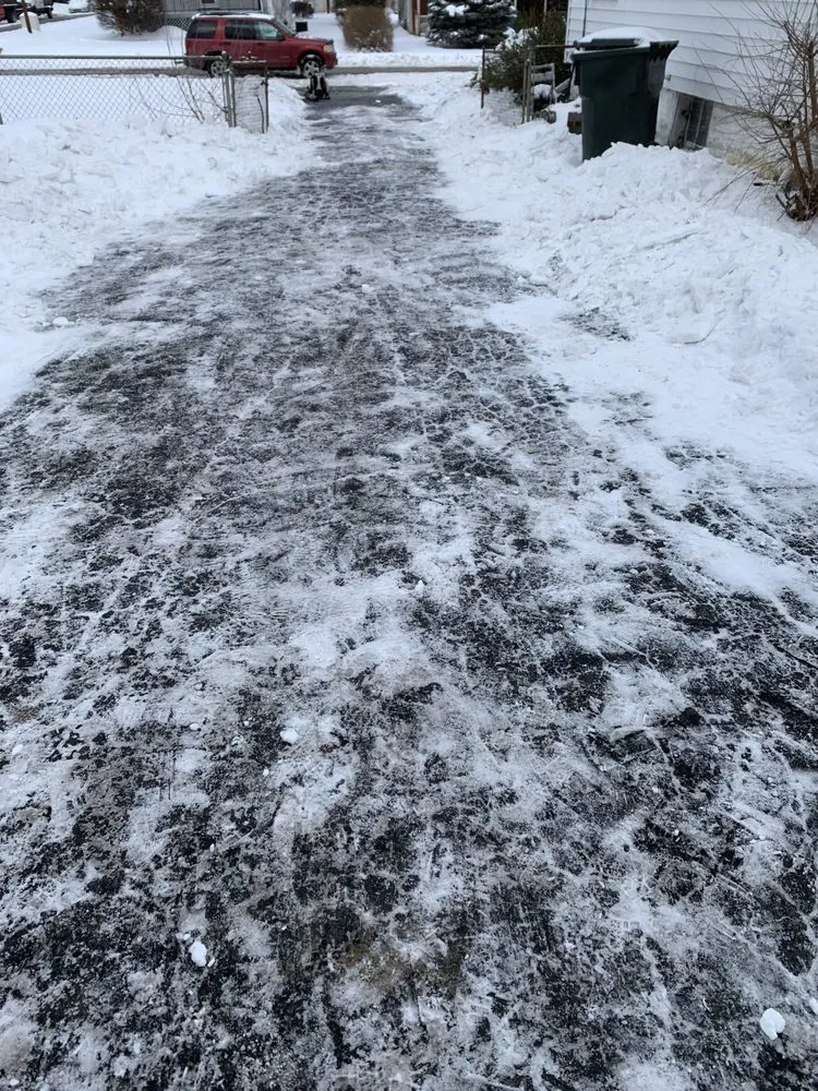 Top-rated lawn mowing service experts serving Covington, KY - Covington Lawn Care