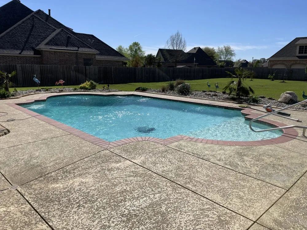 Local outdoor landscaping experts serving Benton, LA - Covington's Lawn and Pool Maintenance