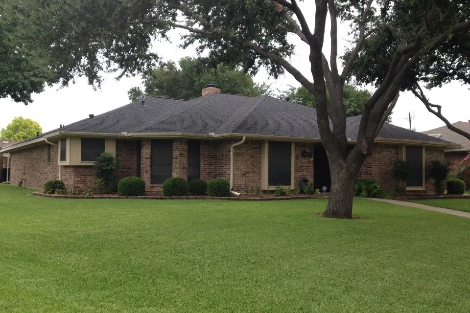 Trusted residential landscaping experts serving Benton, LA - Covington's Lawn and Pool Maintenance