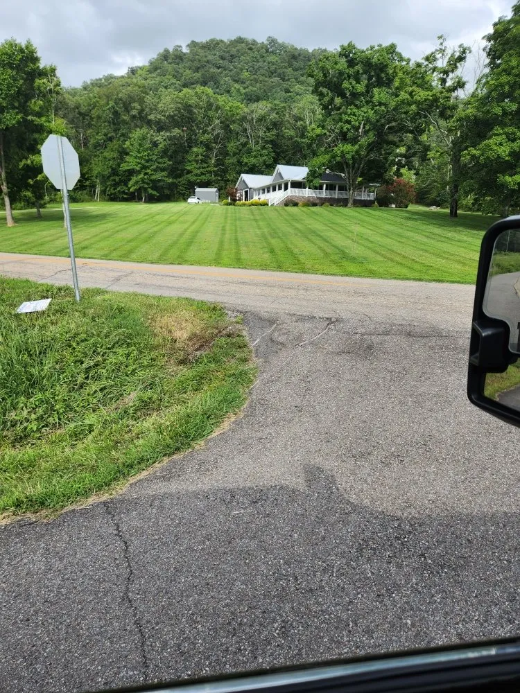 Top-rated landscape installation in Morristown, TN by Covington's lawncare