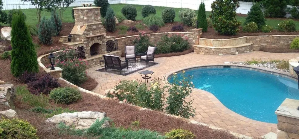 Affordable lawn care service experts serving Haymarket, VA - Covis-StoneVA