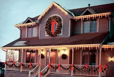 Top-rated lawn care service for residential properties in Port Washington, NY by Cow Bay Contracting