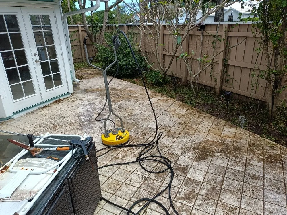 Affordable yard maintenance experts serving Port St. Lucie, FL - Cowart's Cutz