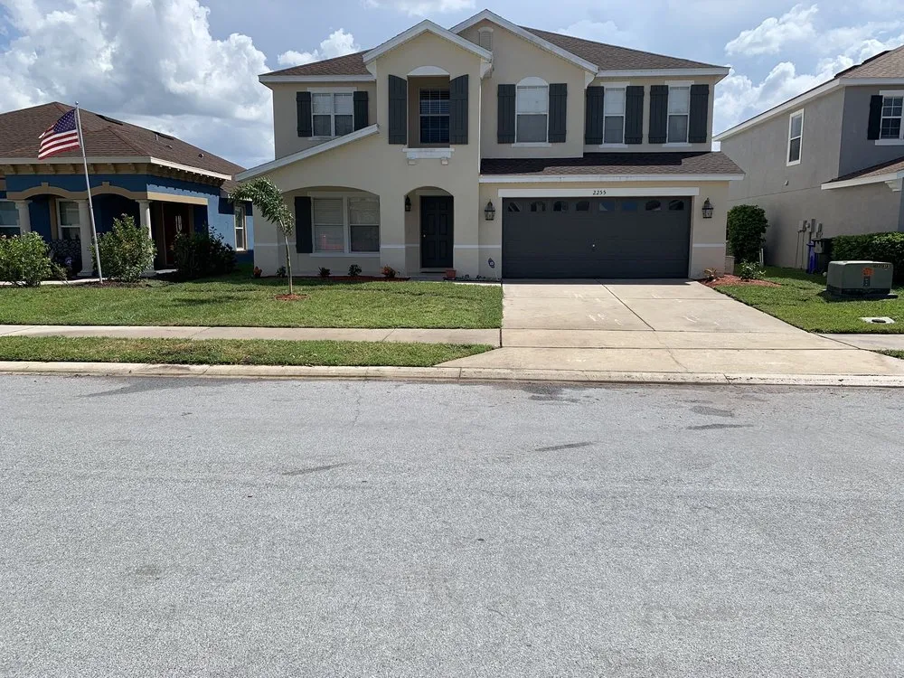 Custom lawn care service near you across Lakeland, FL - Cowboy Cuts Landscaping