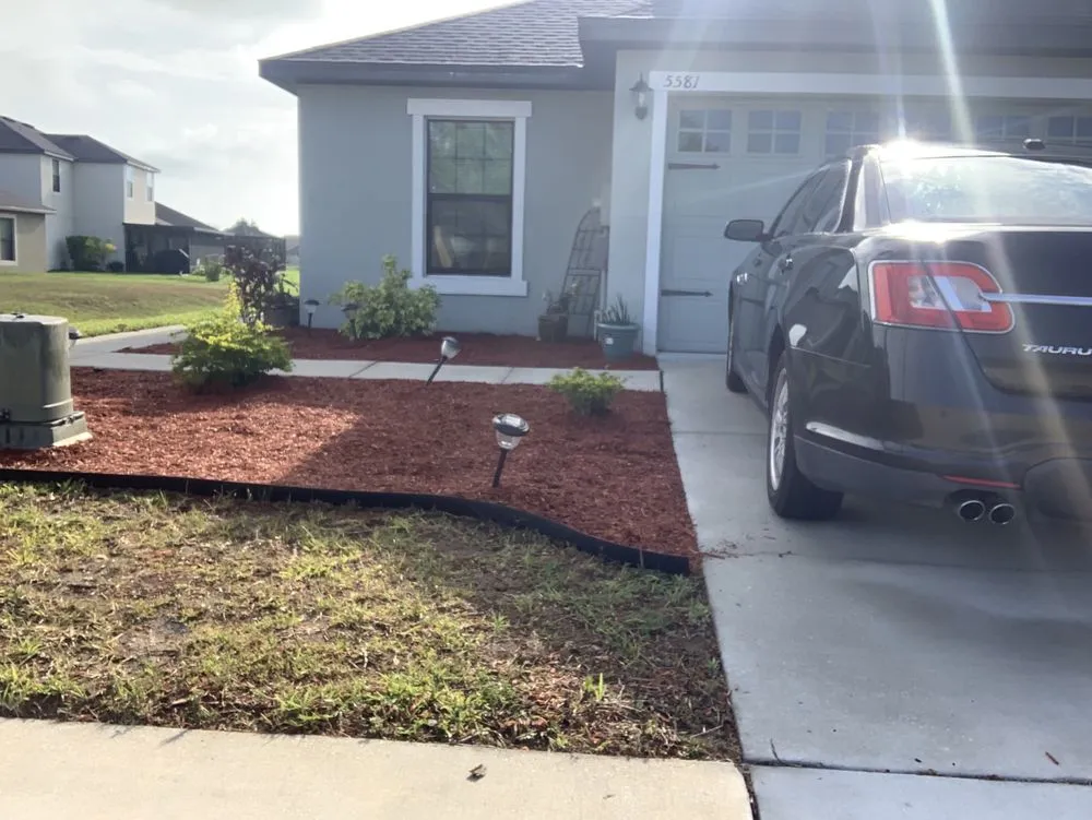 Custom garden landscaping experts serving Lakeland, FL - Cowboy Cuts Landscaping