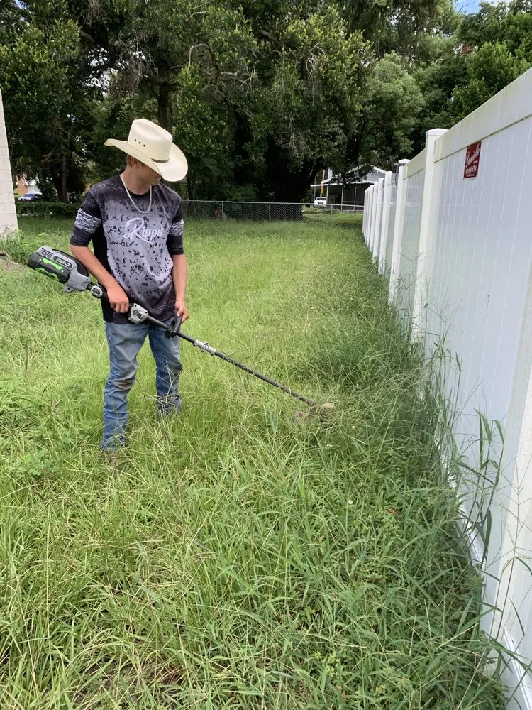 Top-rated landscaping services experts serving Lakeland, FL - Cowboy Cuts Landscaping