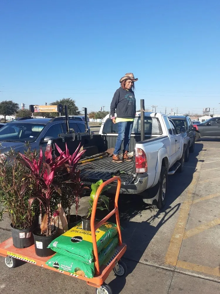 Local lawn mowing service in Corpus Christi, TX by Cowboy Cuts Lawn Services