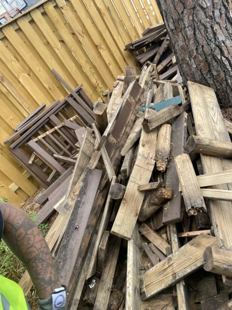 Professional yard cleanup service in Cleveland, TX - Cowboy Yeti Services