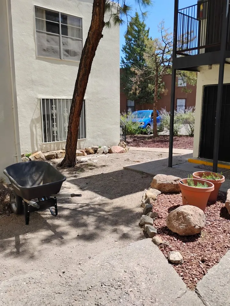 Reliable outdoor landscaping in Albuquerque, NM - Cowboy's Clean And Cut