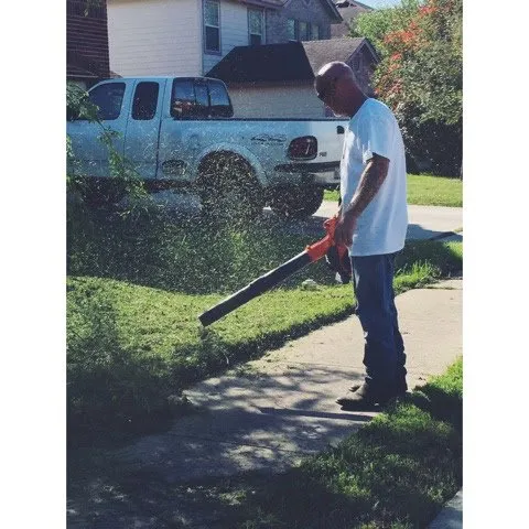 Trusted yard maintenance for residential properties in New Braunfels, TX by Cowboys Lawn Care