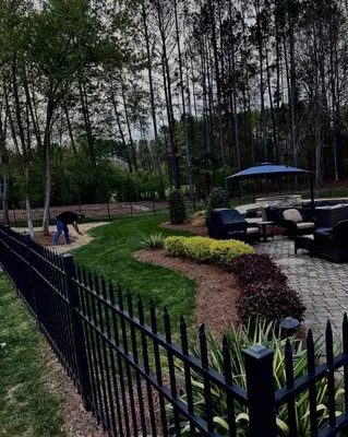 Cox Lawn Solutions Logo