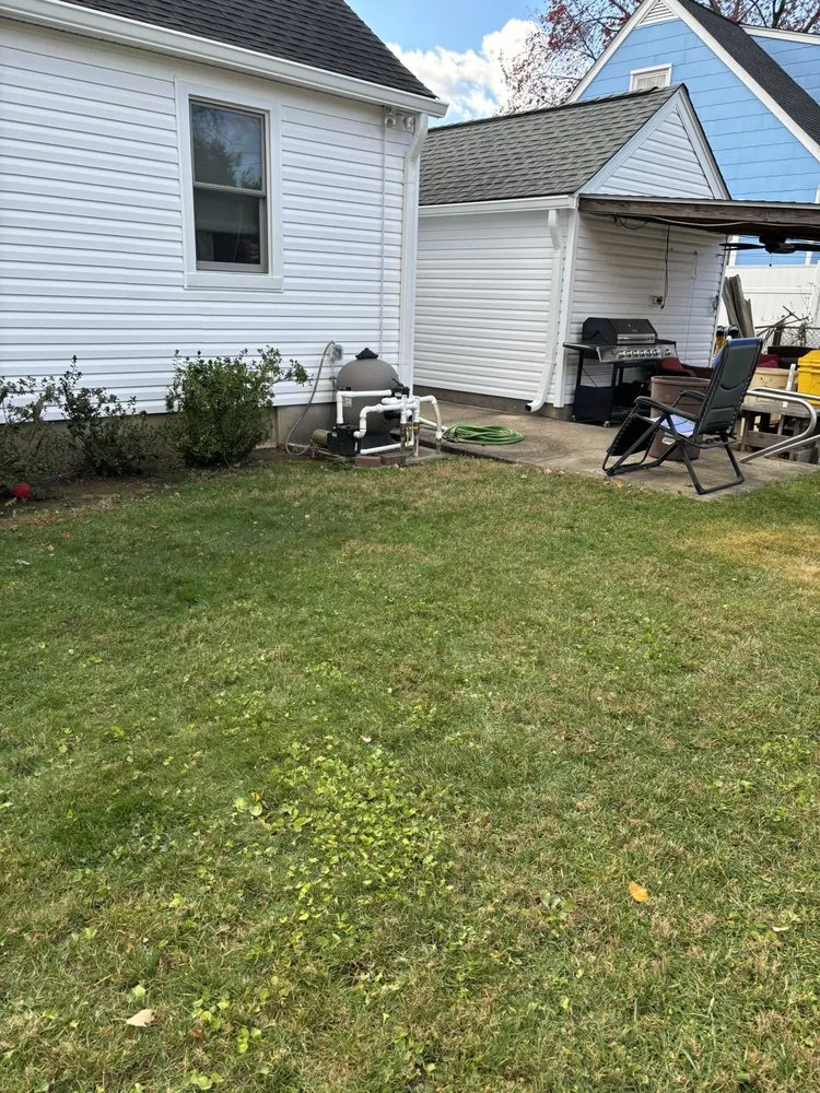 Expert lawn mowing service experts serving Severn, MD - Cox Simple Solutions