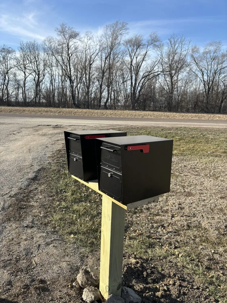 Professional lawn care service experts serving Saint Joseph, MO - Coy Home and commercial Services