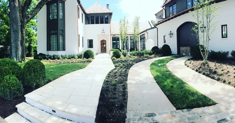 Professional yard cleanup service in Brentwood, TN - Coyote Creek Landscapes