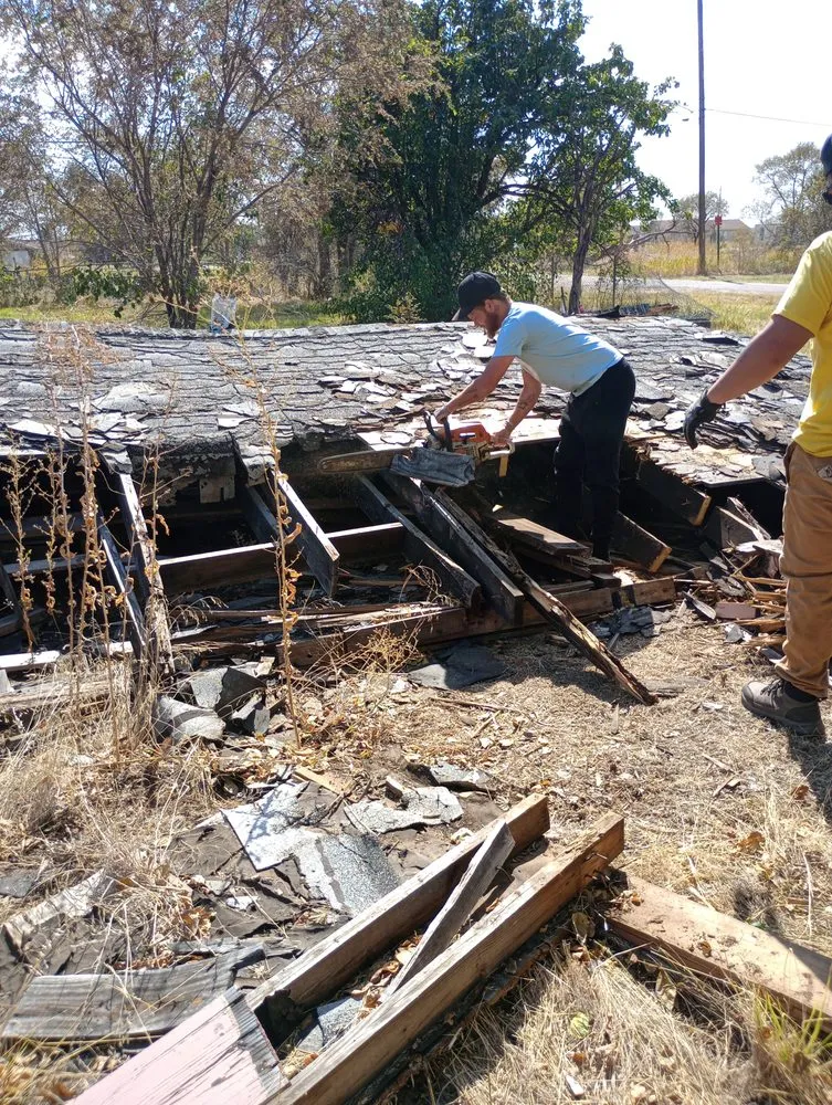 Expert residential landscaping with custom design in Altus, OK by Coyote Lawn Services