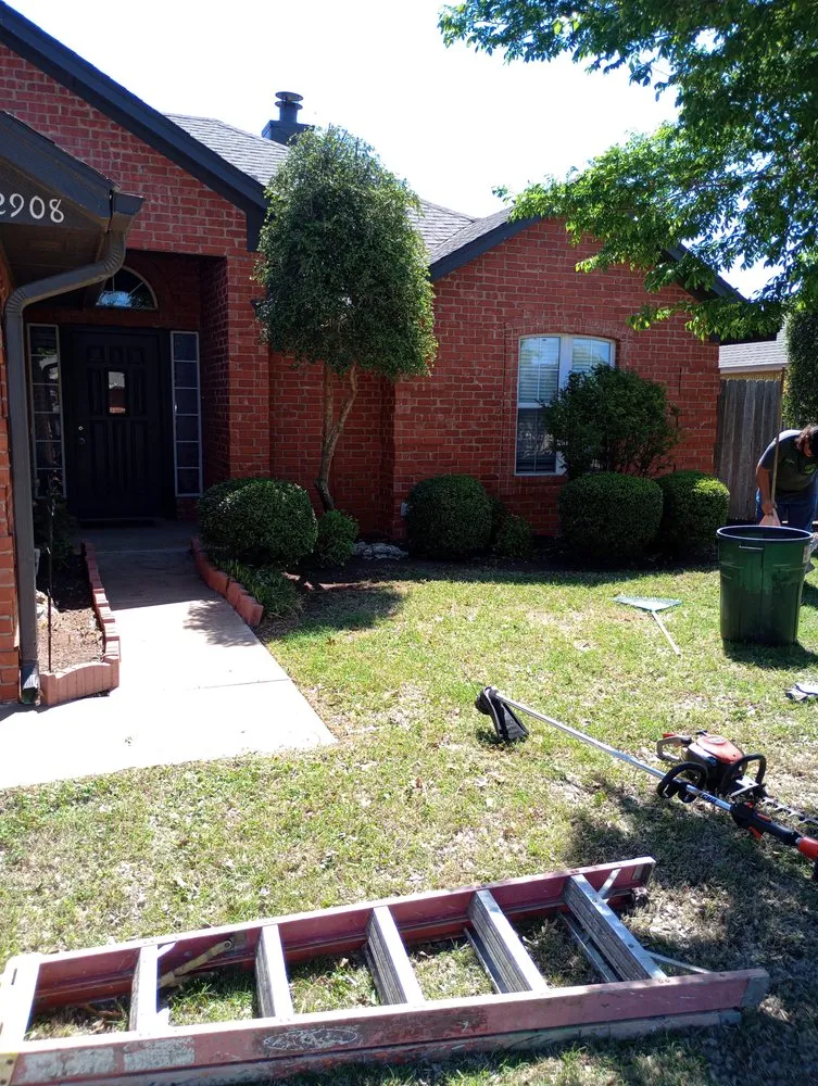 Expert residential landscaping in Altus, OK - Coyote Lawn Services