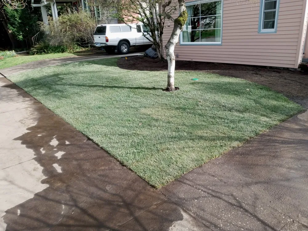 Professional yard maintenance in Portland, OR - Coyote West