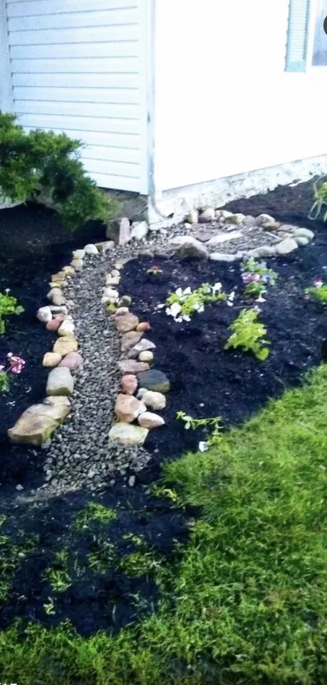 Affordable garden landscaping for homes across Mansfield, OH - Cozy Custom Services