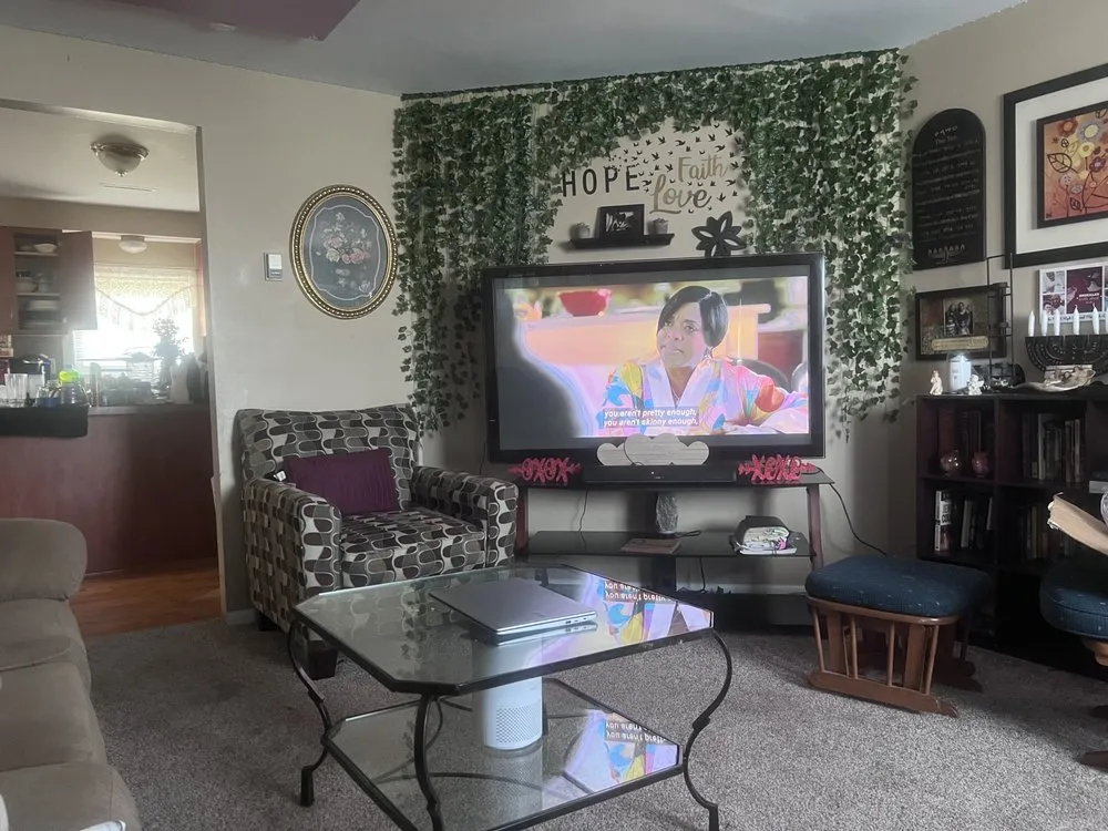 Professional lawn mowing service for beautiful yards in Mansfield, OH by Cozy Custom Services