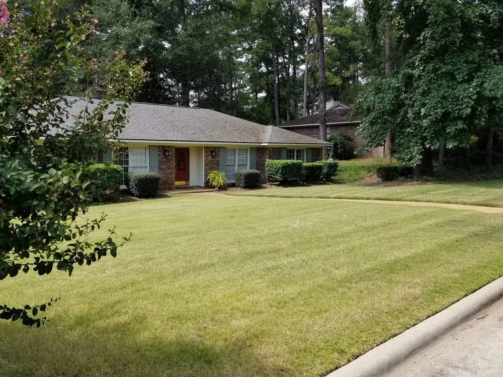 Local lawn care service experts serving Phenix City, AL - CP Lawn Care