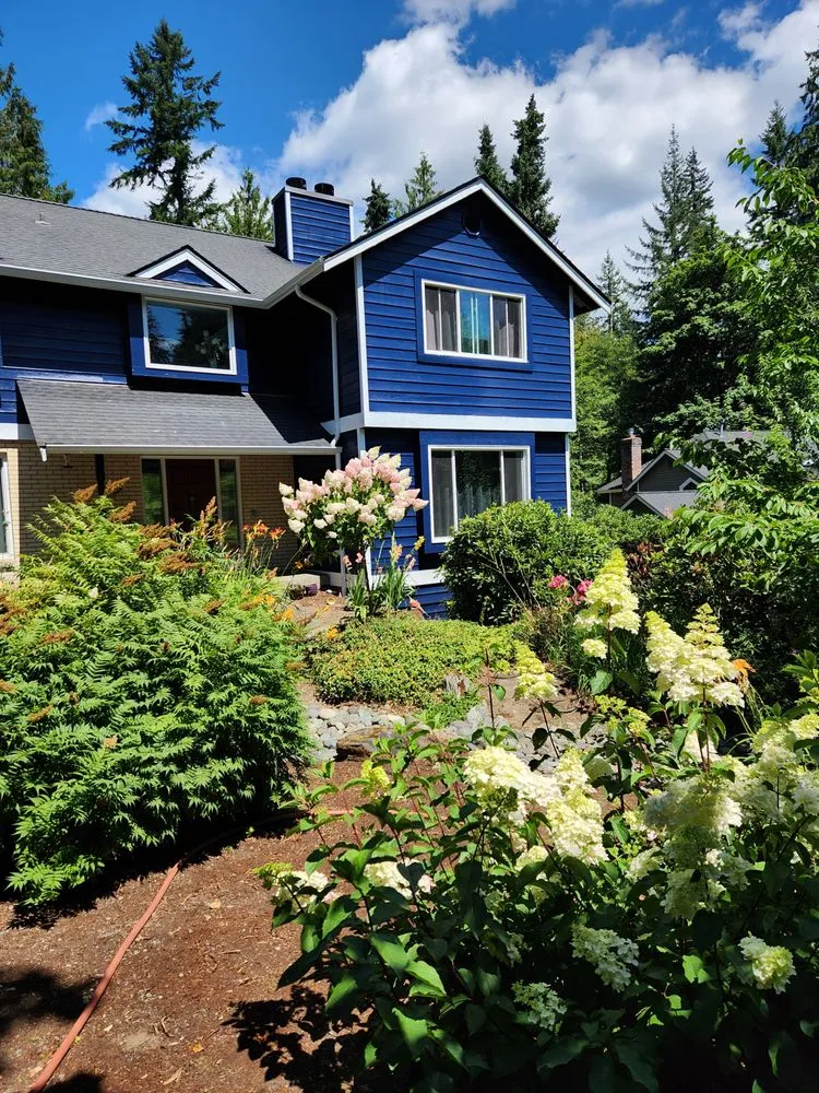 Reliable lawn mowing service experts serving Newcastle, WA - CP3 Home Solutions