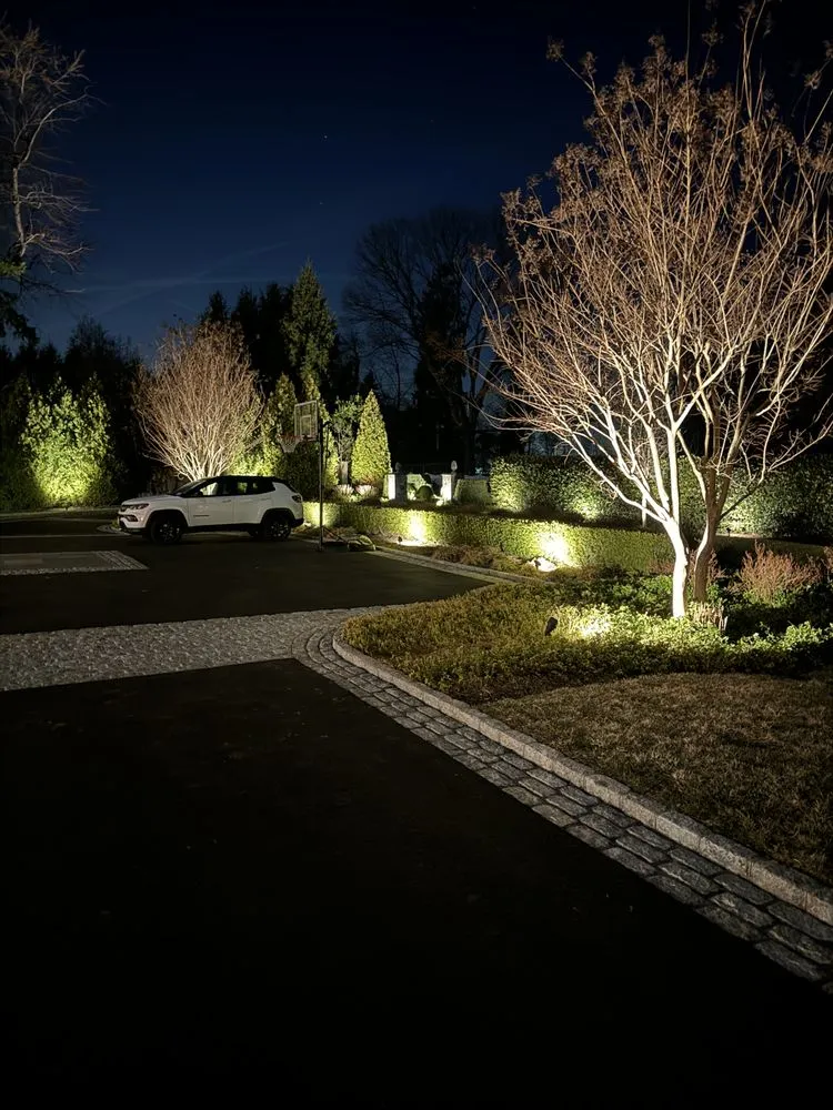 Local yard cleanup service for residential properties across Smithtown, NY - CPC Landscaping and Mulch King