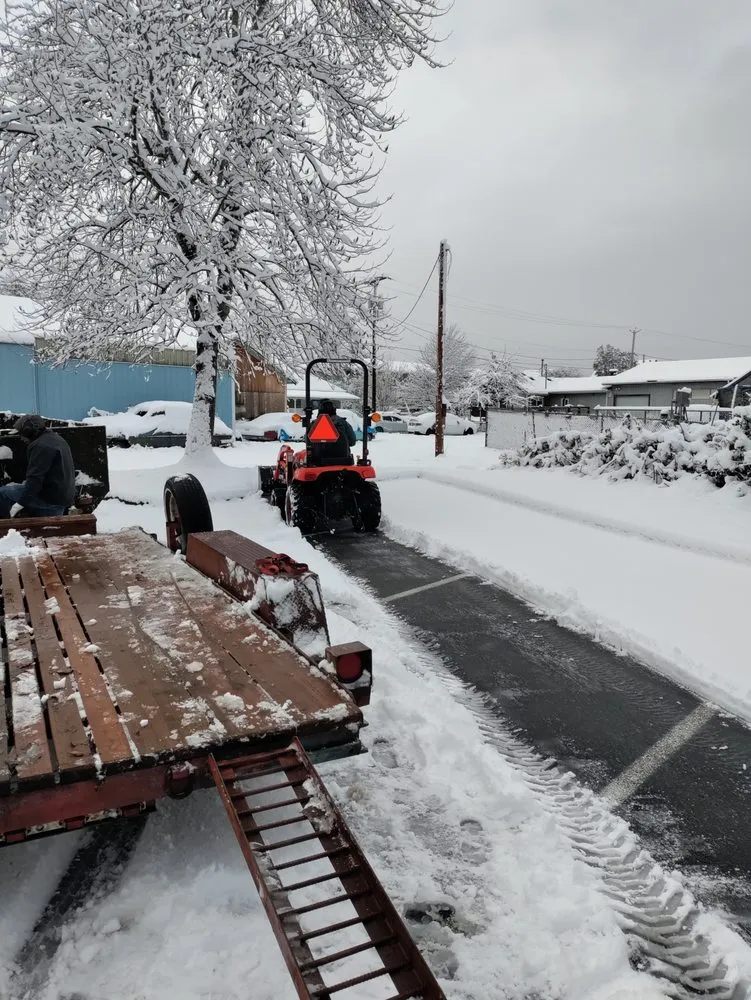 Reliable yard maintenance experts serving Elma, WA - C&R Landscape Services