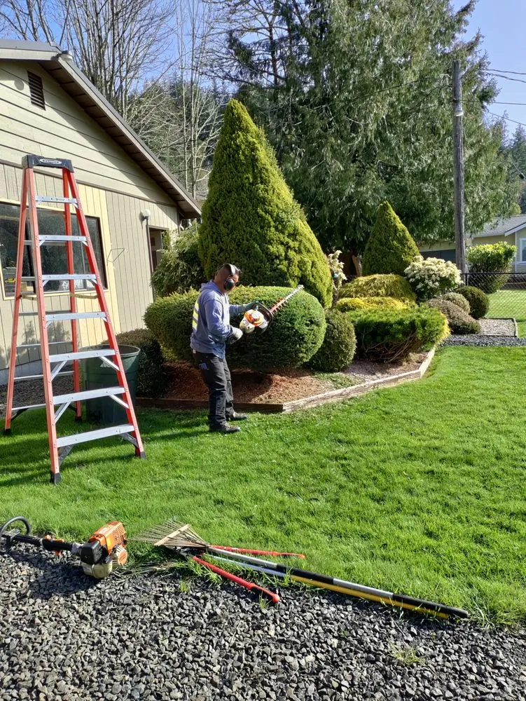 Expert garden landscaping in Elma, WA - C&R Landscape Services