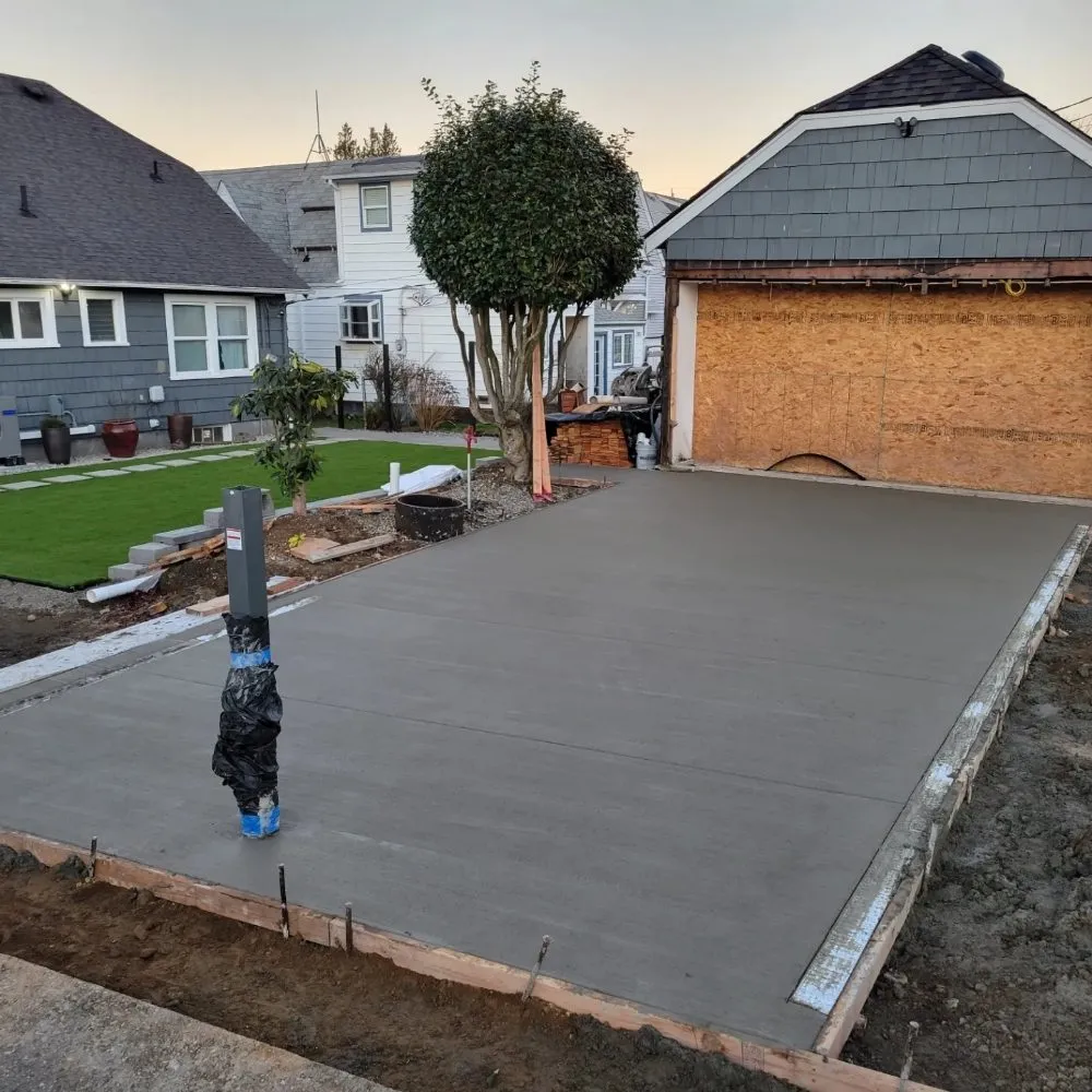 Expert lawn mowing service in Puyallup, WA by CR Landscaping And Fencing