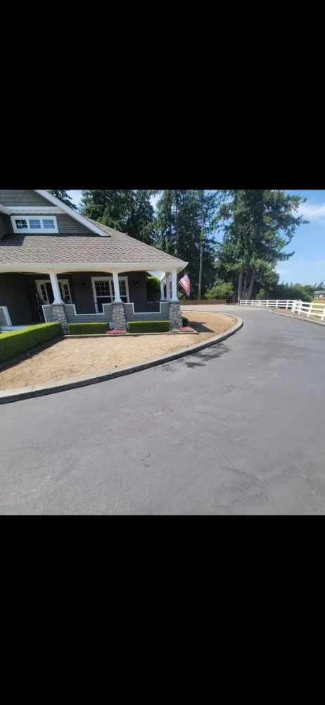 Top-rated residential landscaping in Puyallup, WA by CR Landscaping And Fencing